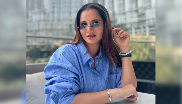 indian-tennis-star-sania-mirza-rocks-a-casual-look
