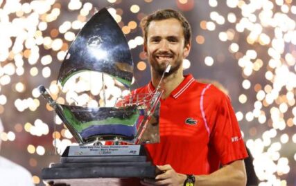 dubai-tennis-championships:-daniil-medvedev-overwhelms-andrey-rublev-to-win-title