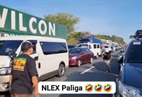 ‘playing-badminton-in-nlex-is-prohibited’:-advisory-released-after-2-men-go-viral