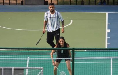 virat-kohli,-anushka-sharma-play-badminton-at-an-event,-video-goes-viral.-watch