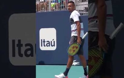 when-nick-kyrgios-hit-a-no-look-&-a-tweener-in-the-same-point-