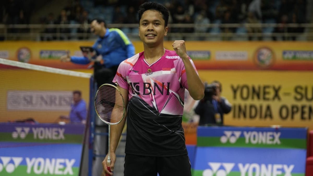 world-number-two-ginting-storms-into-singapore-badminton-open-semis
