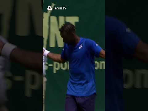 unbelievable-grass-court-shots-