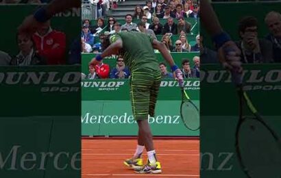 tennis-players-getting-tagged-at-the-net-