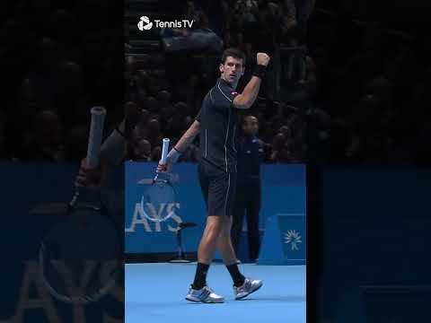 novak-djokovic-insane-flexibility-against-stan-wawrinka-