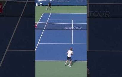 jaw-dropping-monfils-defence-vs-rublev-