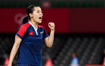 vietnamese-badminton-player-beats-world-number-eight