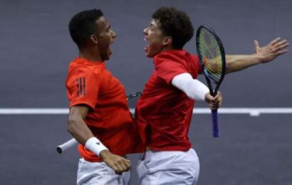 laver-cup:-defending-champions-team-world-lead-10-2-heading-into-final-day