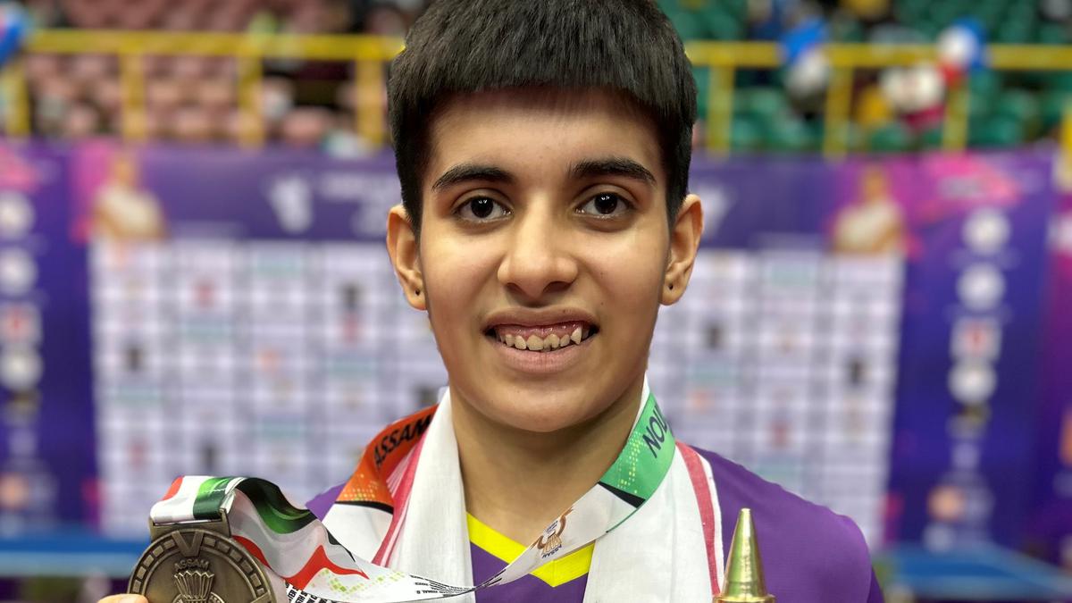 national-badminton-|-anmol-emulates-saina;-chirag-outlasts-tharun