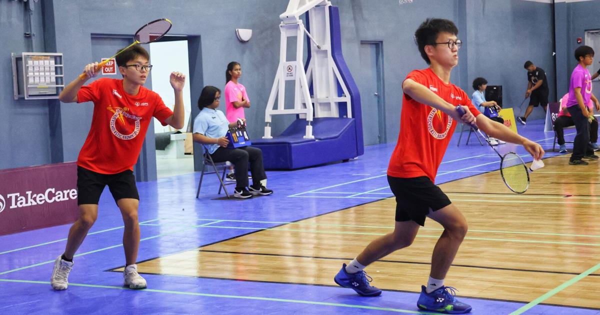 acs-2,-mhs-lead-brackets-in-hs-badminton