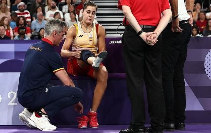 badminton-spain’s-marin-retires-during-semi-final-with-knee-injury