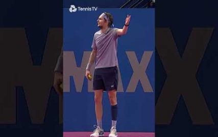 bublik-lets-ballboy-play-