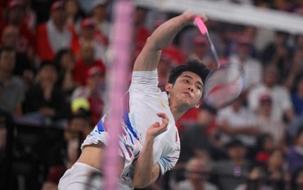 loh-kean-yew-through-to-badminton-asia-championships-quarter-finals