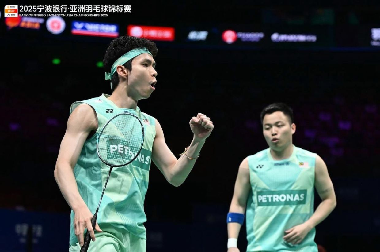 aaron-wooi-yik-smash-their-way-to-asian-meet-semis-in-the-presence-of-coach-herry