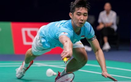 loh-kean-yew-stuns-world-no.-1-shi-yuqi-to-reach-badminton-asia-c’ships-semi-finals