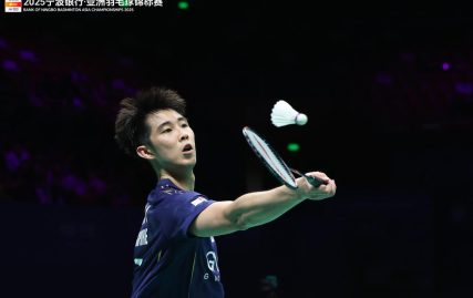 loh-kean-yew-loses-to-kunlavut-vitidsarn-in-badminton-asia-championships-semi-finals