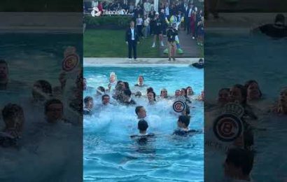 holger-rune-pool-dive-