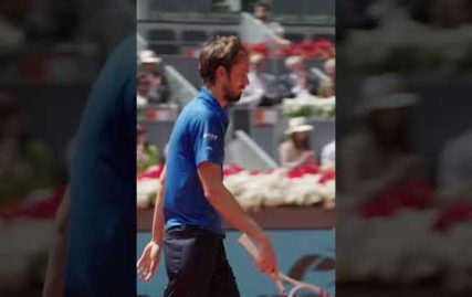 courtside-view-for-ruud-vs-medvedev-at-the-mutua-madrid-open-