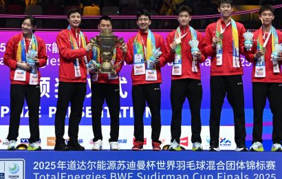 hosts-china-down-south-korea-to-clinch-record-extending-14th-sudirman-cup-badminton-title