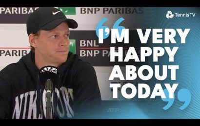 jannik-sinner-reacts-to-his-first-match-back-vs-navone-|-rome-2025