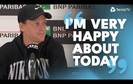 jannik-sinner-reacts-to-his-first-match-back-vs-navone-|-rome-2025