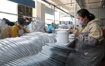 guizhou’s-badminton-rackets-blaze-expanding-market