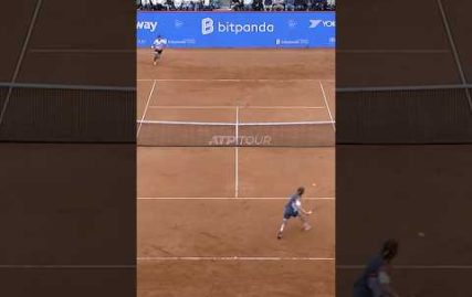 cobolli-playing-out-of-this-world-tennis-#cobolli-#hamburg-#atptour