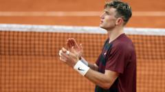 keep-calm-and-carry-on-–-draper-gets-off-french-open-mark