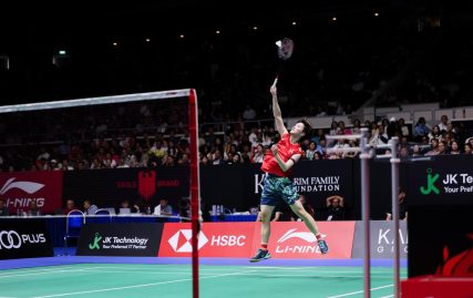 china’s-chen-yufei,-thailand’s-kunlavut-vitidsarn-claim-singles-titles-at-kff-s’pore-badminton-open