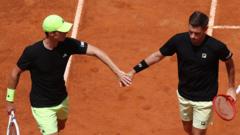 britons-salisbury-&-skupski-reach-last-eight